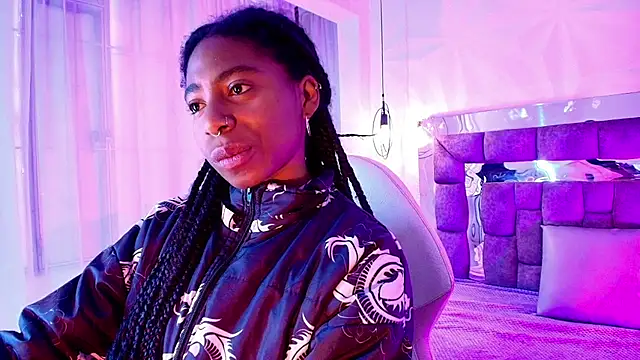 Queen perla  online show from 07-15-26, 01:38