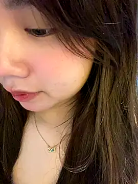 Hotellinh12 online show from 10-29-25, 04:53