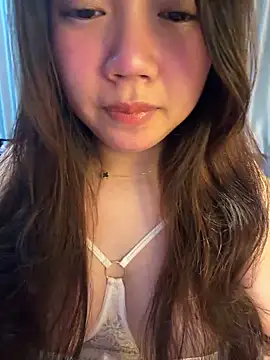 Hotellinh12 online show from 04-15-26, 04:03