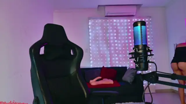 Snapshot of Amanda-sweet chatting on 03-14-25, 10:16 Amanda-sweet online show from 03-14-25, 10:16