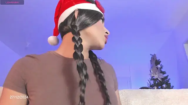 Snapshot of Angel_camm chatting on 12-28-24, 03:37 Angel camm online show from 12-28-24, 03:37