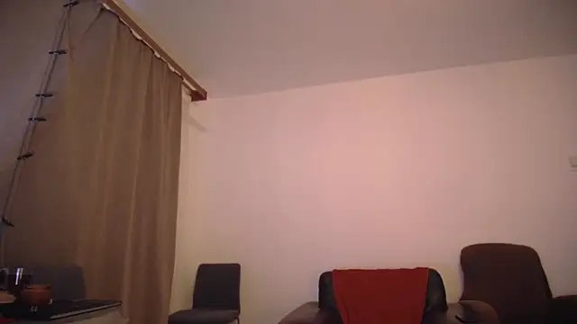 Snapshot of darkitten chatting on 12-28-24, 12:24 darkitten online show from 12-28-24, 12:24