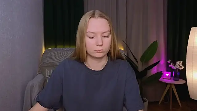 CarolynCohen   online show from 01-19-25, 01:53