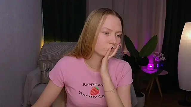 CarolynCohen   online show from 02-28-25, 08:20