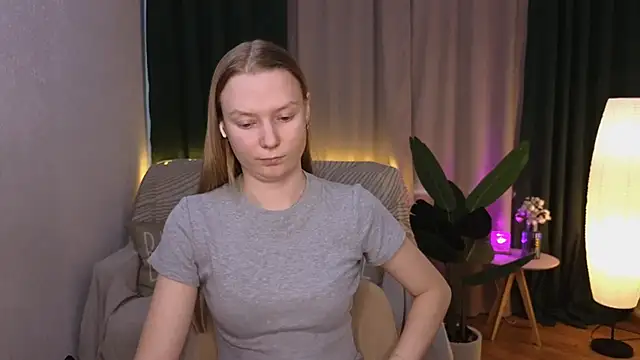 CarolynCohen   online show from 03-03-25, 05:20