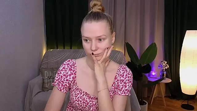 CarolynCohen   online show from 03-04-25, 02:17