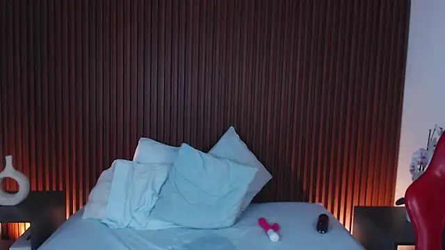 lizowenn  online show from 03-11-25, 03:34