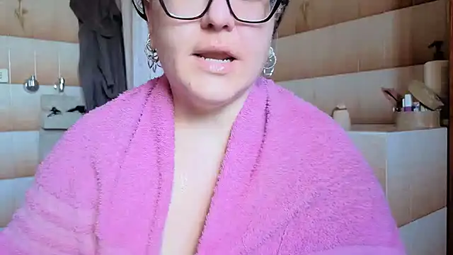 peachgirlmartyna online show from 05-27-26, 01:30
