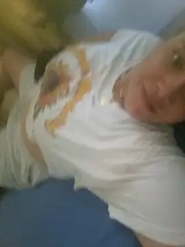 Off the Lesh online show from 11-19-25, 03:50