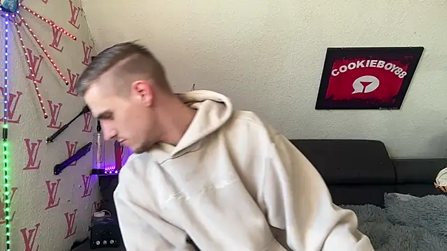 Cookieboy88 online show from 04-10-26, 04:23