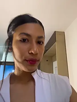 Valentinabaker online show from 04-23-26, 03:47