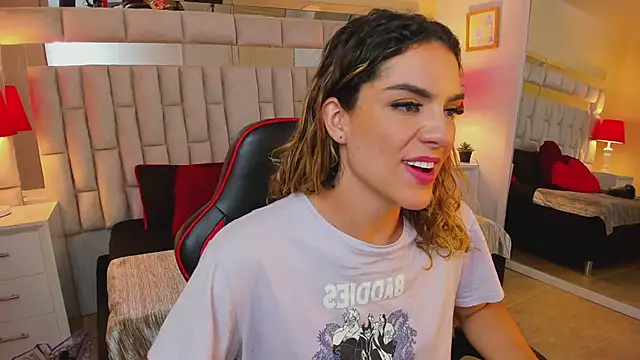 mariiahneedles online show from 02-11-25, 01:10