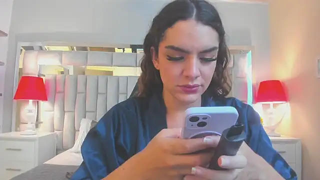 mariiahneedles online show from 11-29-25, 10:35