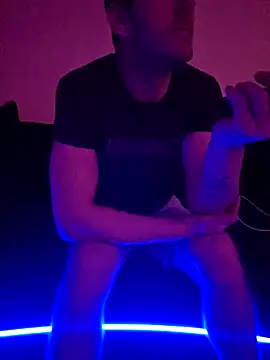 Snapshot of Aian09 chatting on 12-14-24, 07:57 Aian09 online show from 12-14-24, 07:57