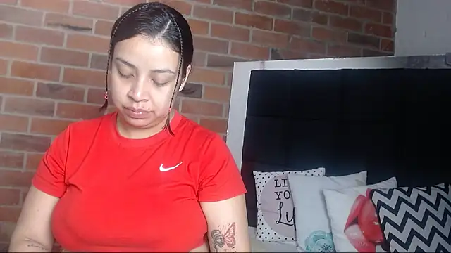 salome  hills1 online show from 01-08-25, 12:47