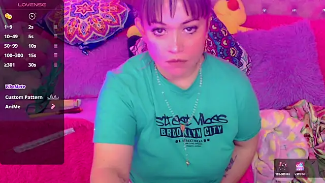 Snapshot of martina_bk chatting on 02-16-25, 02:53 martina bk online show from 02-16-25, 02:53