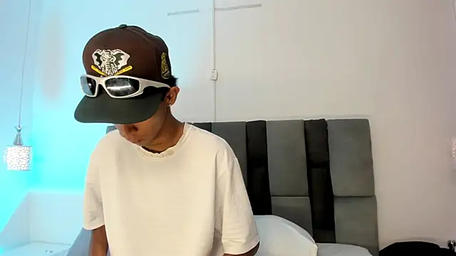 dikey 62 online show from 09-30-25, 08:25