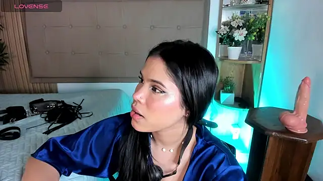 Natasha  Sccott online show from 01-28-25, 08:15