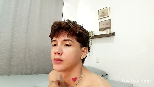 Snapshot of badboy_one_ chatting on 03-19-26, 01:15 badboy one online show from 03-19-26, 01:15