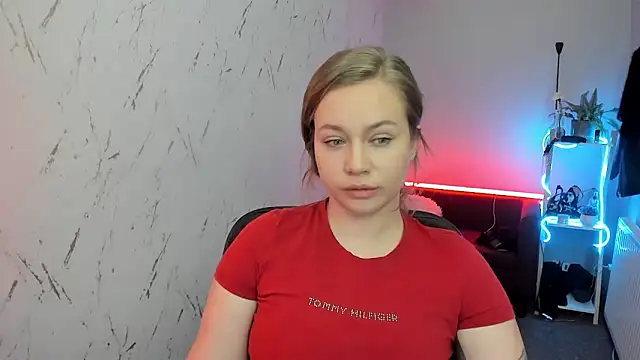 holly xglam online show from 04-21-26, 08:12