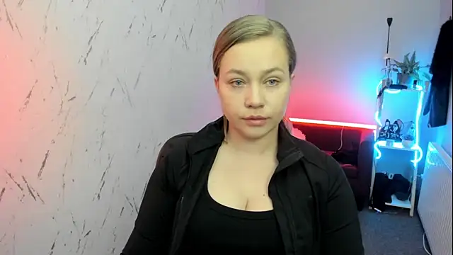 holly xglam online show from 04-22-26, 07:59