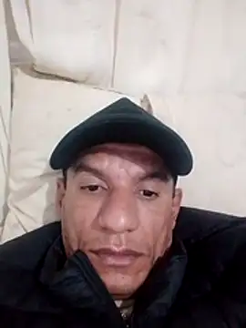 Snapshot of juniorbbb24 chatting on 06-18-26, 04:46 juniorbbb24 online show from 06-18-26, 04:46