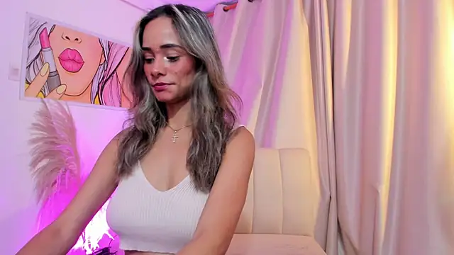 SkiinnyAna online show from 04-04-26, 07:33