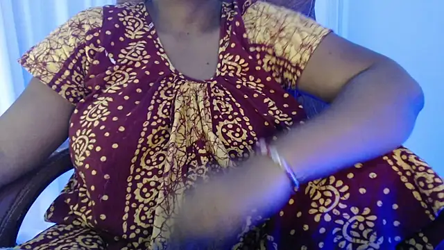 Snapshot of Prita07 chatting on 03-16-25, 04:52 Prita07 online show from 03-16-25, 04:52