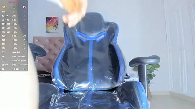 Lissalittlee online show from 10-23-25, 08:18