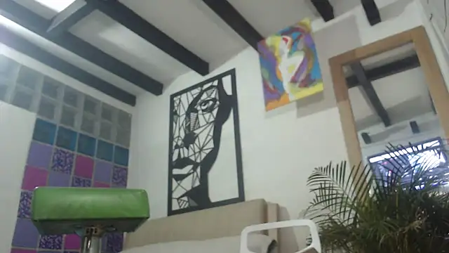 Snapshot of thirstymoonxx chatting on 05-27-26, 04:31 thirstymoonxx online show from 05-27-26, 04:31
