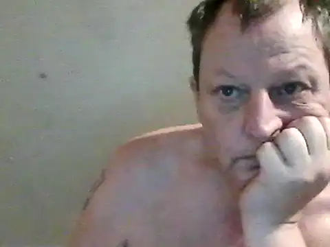 Snapshot of chubbybear2cum chatting on 02-24-25, 11:21 chubbybear2cum online show from 02-24-25, 11:21
