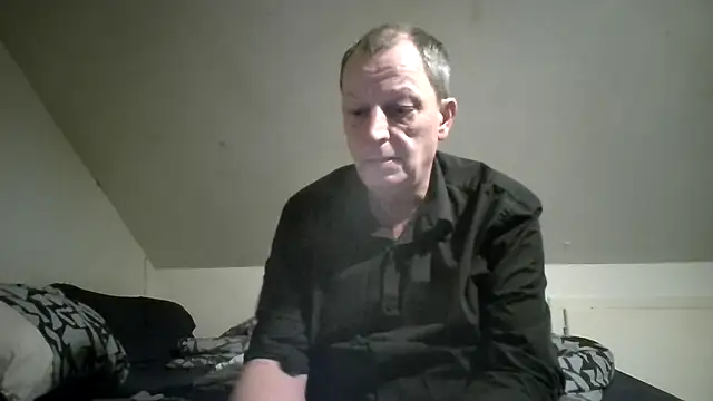 chubbybear2cum online show from 12-23-25, 04:32