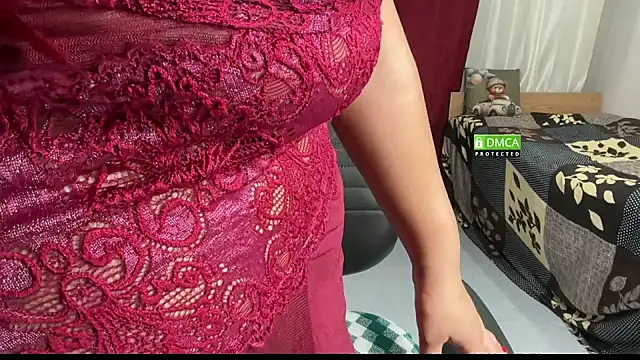 Snapshot of Aishwarya_101_ chatting on 05-11-26, 04:37 Aishwarya 101 online show from 05-11-26, 04:37