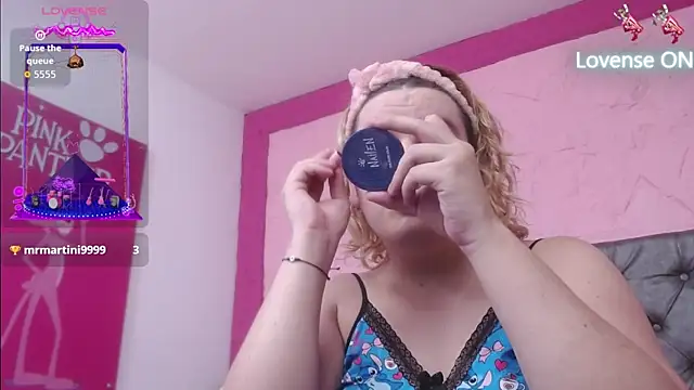 Pearl Michelts online show from 10-10-25, 04:06