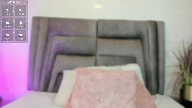 sophiee smith online show from 09-12-25, 11:32