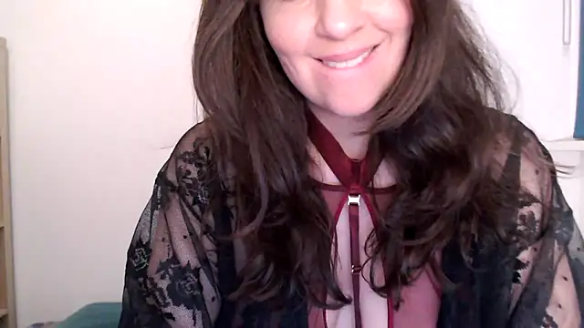 Snapshot of Ella_Next_Door chatting on 02-22-26, 11:25 Ella Next Door online show from 02-22-26, 11:25