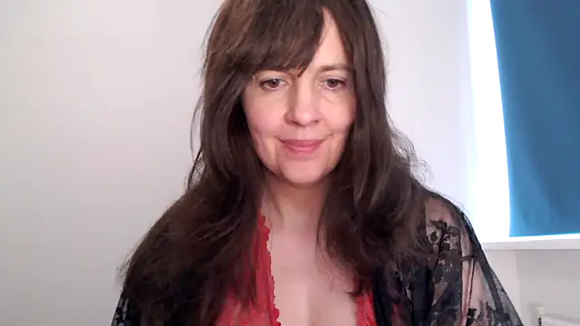 Snapshot of Ella_Next_Door chatting on 02-24-26, 03:21 Ella Next Door online show from 02-24-26, 03:21