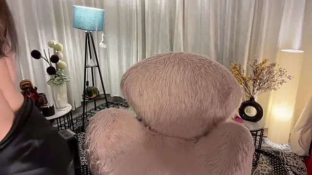 Unique-Beauty online show from 02-10-25, 02:05