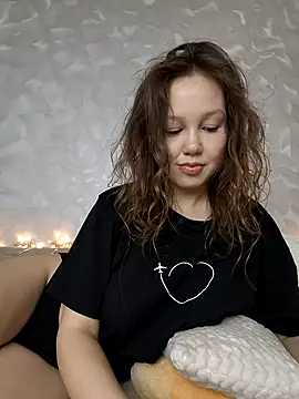  AnMiss  online show from 12-19-25, 08:05