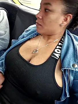 Selket11 online show from 11-30-25, 03:27