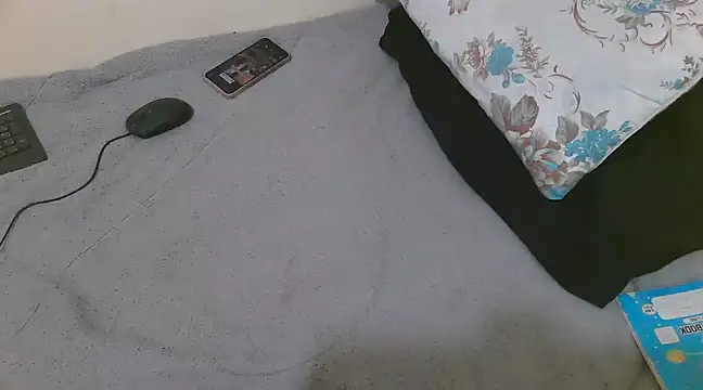 lella-0 online show from 03-01-25, 10:02