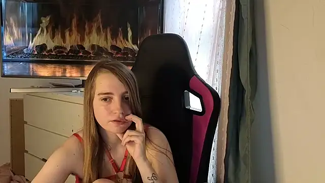 EvieRoseex online show from 06-19-26, 10:30
