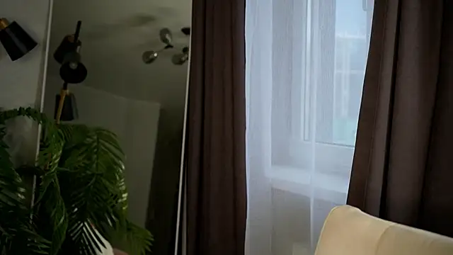 Sandy-the-Squirrel online show from 12-11-24, 05:21