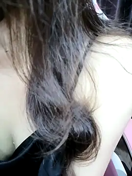 Snapshot of _Linez_ chatting on 12-04-24, 04:16  Linez  online show from 12-04-24, 04:16