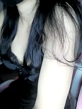 Snapshot of _Linez_ chatting on 03-21-25, 04:40  Linez  online show from 03-21-25, 04:40