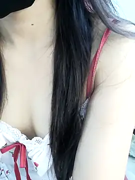 Snapshot of _Linez_ chatting on 09-12-25, 05:02  Linez  online show from 09-12-25, 05:02