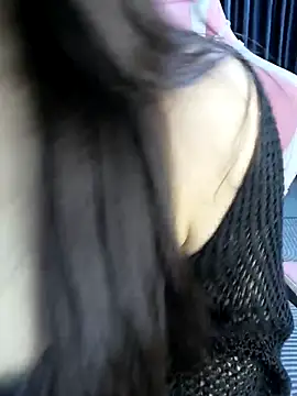 Snapshot of _Linez_ chatting on 09-21-25, 05:58  Linez  online show from 09-21-25, 05:58