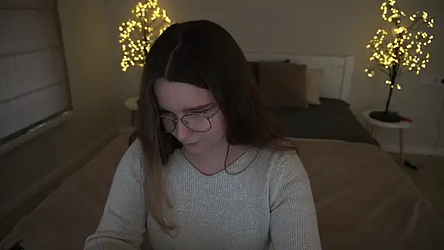 MagicPeachh  online show from 09-24-25, 01:03