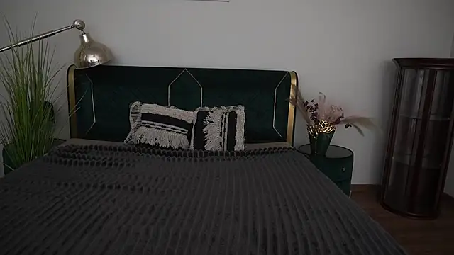 MagicPeachh  online show from 06-01-26, 06:15