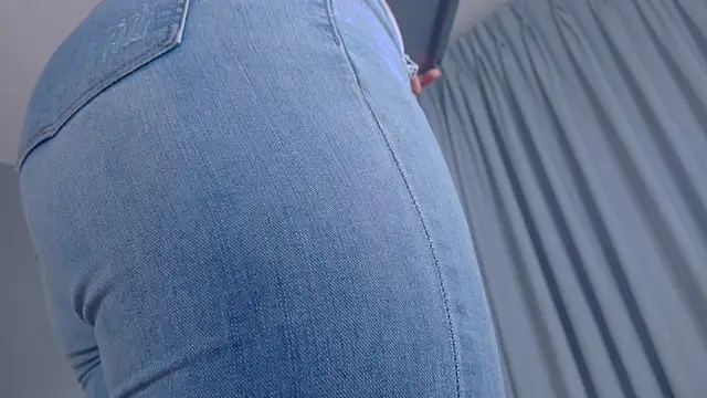 LilithSmith  online show from 12-15-25, 11:36